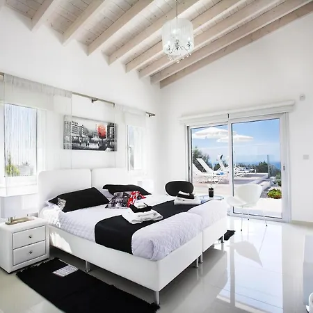 Monte Mare Luxury Villa Paphos